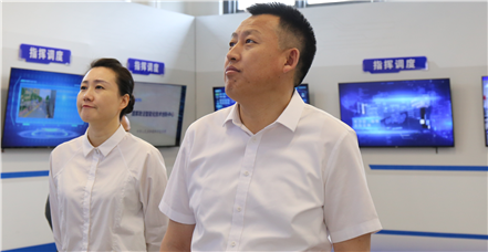 黑龙江省大庆市萨尔图区委副书记、区长权占峰一行莅临尊凯时人生就是博集团考察指导